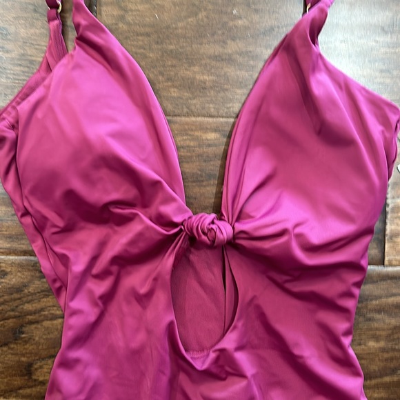 Andie Swim Santorini One Piece in Plum L - Picture 5 of 6